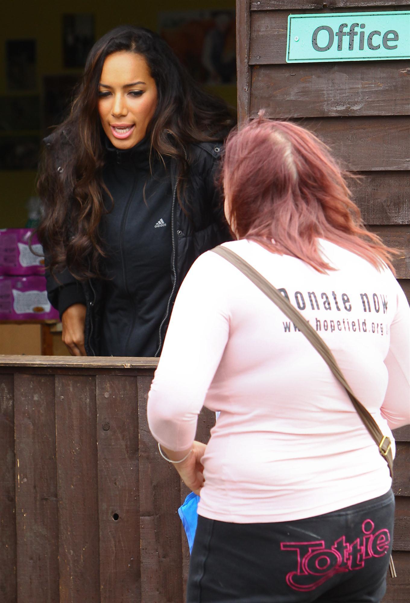 Leona Lewis visits the Hopefield Animal Sanctuary - Photos | Picture 98773